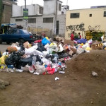 Comerciantes del mercado Villa Indoamérica se ven afectados por la basura y la delincuencia