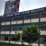 Serenos impiden el ingreso a instituto Gilda Ballivian Rosado