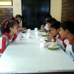 Estudiantes de colegio  Fe y Alegría se benefician con desayunos escolares