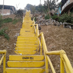 Pobladores piden mantenimiento de escaleras solidarias en Cerro Papa