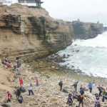 Colectivo ciudadano realizó jornada de limpieza en la playa “El salto del fraile”