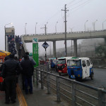 Pasajeros del Metro de Lima piden más vagones para evitar largas colas en horas punta