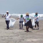 Organizaciones saludan iniciativa tras participar en campaña de limpieza en playa Venecia