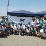 Colectivo realiza campaña de limpieza y concientización a bañistas en playa Venecia