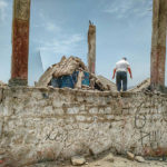 Techo de mirador se desploma y destruye escultura histórica del Cristo Salvador