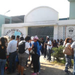 De no haber una solución, padres de familia continuarán con los plantones en el colegio Santa Rosa de Lima