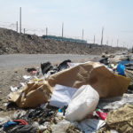 Villa El Salvador: Vecinos de la Urb. 6 de Agosto continúan con desmonte y basura frente a sus viviendas