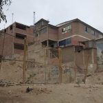 Niños corren peligro por falta de mantenimiento de loza deportiva en Villa María del Triunfo