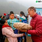 Alcalde Jorge Muñoz entrega donaciones de campaña «Lima Te Abriga» en Villa María del Triunfo