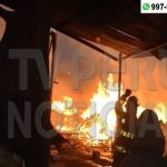 Aserradero es consumido por incendio en Villa María del Triunfo