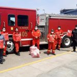 Donan 30 overoles de seguridad a a bomberos de Villa El Salvador