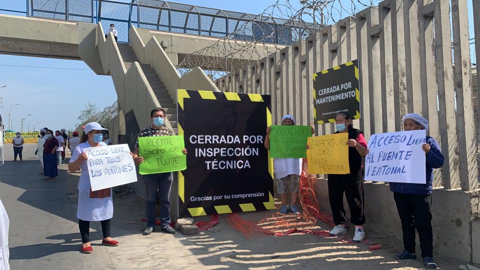 Villa El Salvador : vecinos y comerciantes de realizaron protesta por falta de instalación de puentes temporales