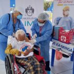 Adultos mayores de albergues de Lima Sur son vacunados contra la COVID-19