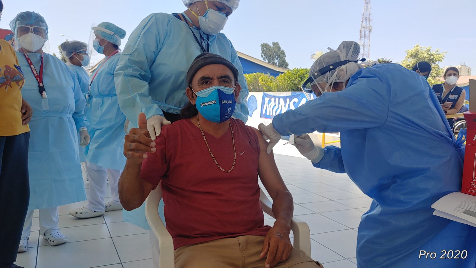 San Juan de Miraflores: adultos mayores reciben segunda dosis de la vacuna contra COVID-19